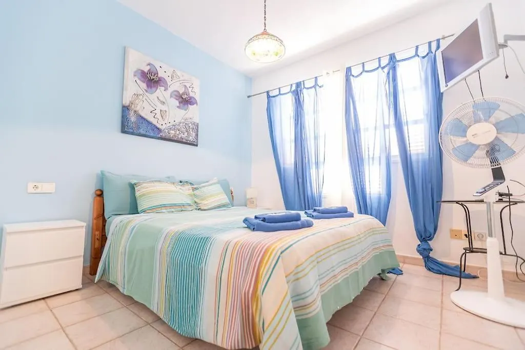 Nice 3 Bedroom Villa In El Duque アデヘ 0*,  スペイン
