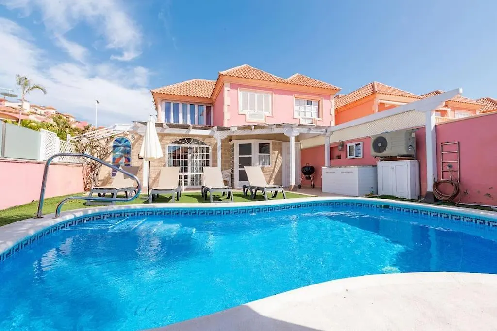 Nice 3 Bedroom Villa In El Duque Costa Adeje  Spanien