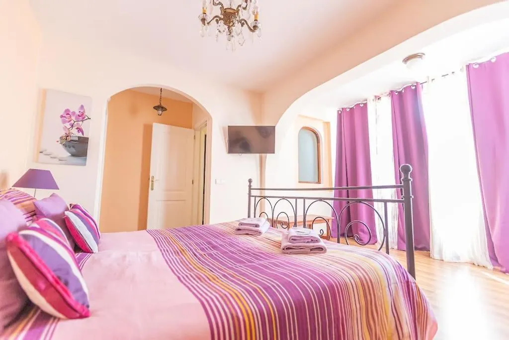Nice 3 Bedroom Villa In El Duque 아데제 스페인